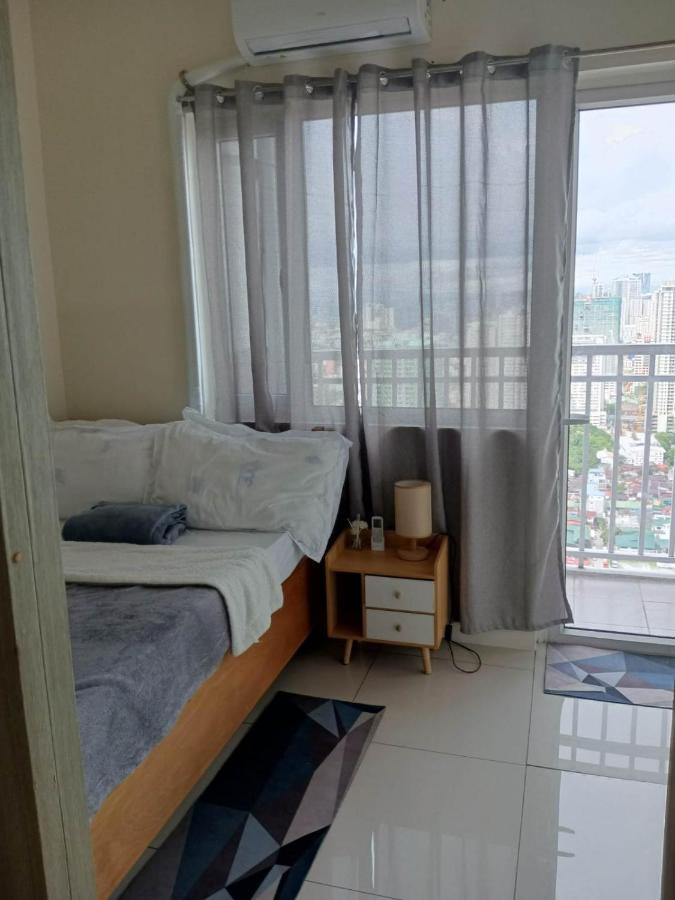 Breeze Residences - 1Br Unit With Balcony -Top Floor Manila Exterior photo